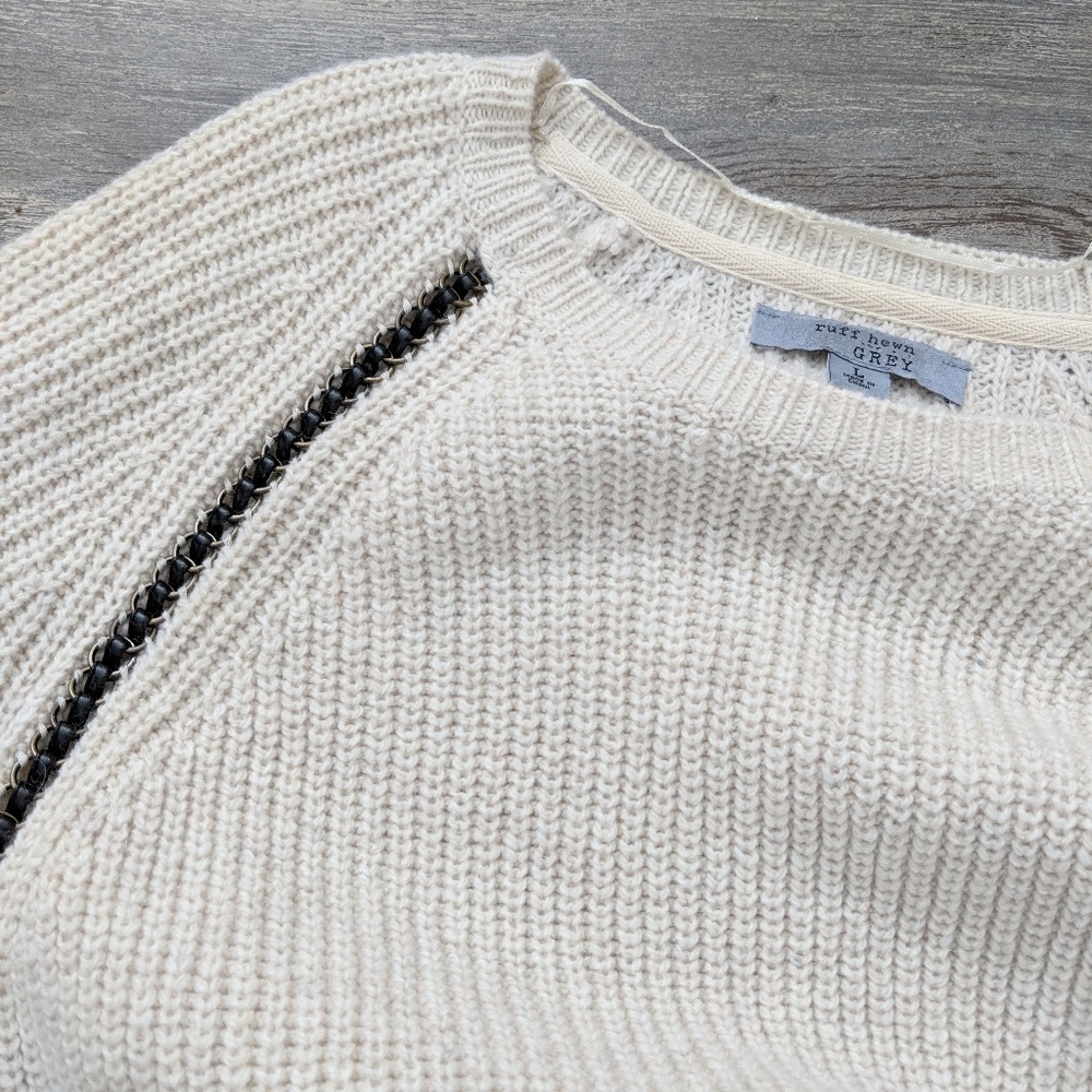 Ruff Hewn off-white sweater dress - Picture 2 of 4